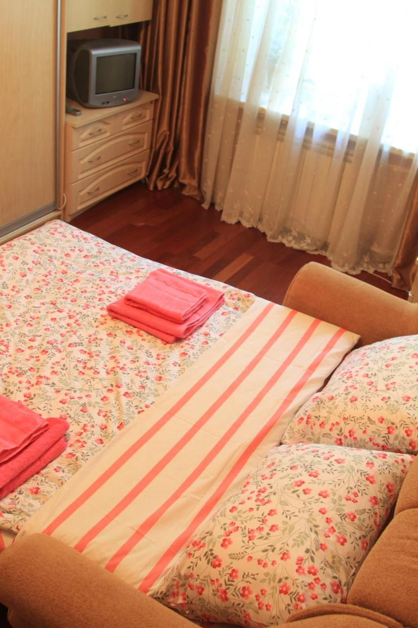 كييف Apartment Near Metro Akademgorodok المظهر الخارجي الصورة