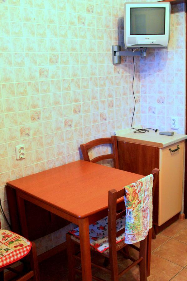 كييف Apartment Near Metro Akademgorodok المظهر الخارجي الصورة